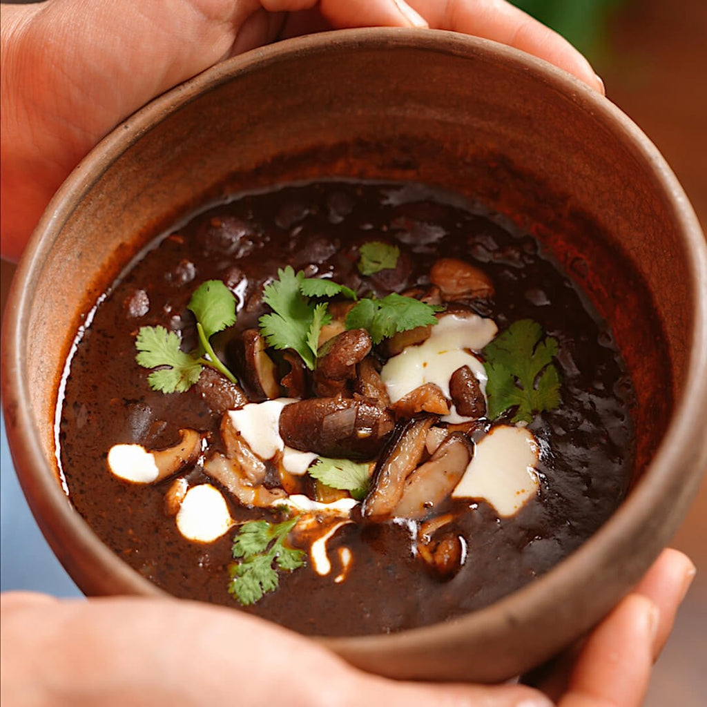 Mole bean chili with mushrooms